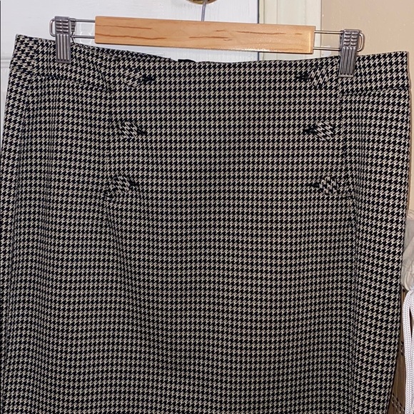 Business Skirt from H&M - Picture 2 of 4